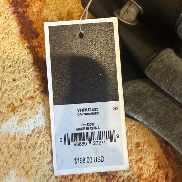 FOR SALE 💖🩶 2012 NWT Juicy Couture Scottie Daydreamer – Grey with Pink Crest - Picture 10 of 10